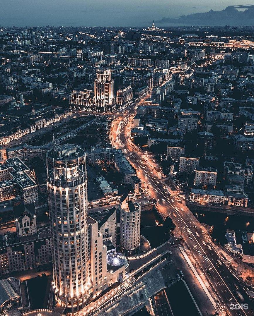 Москва вертикальное