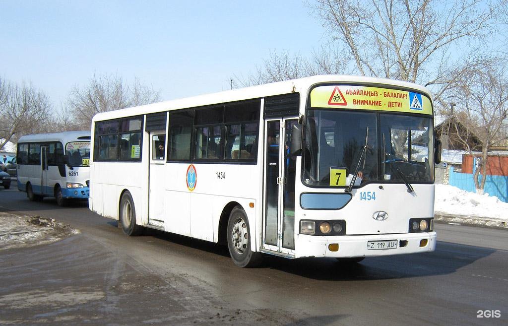 Васкелово автобус 611. Автобус Спутник. Автобус 611. Автобус 908. Hyundai super Aerocity global911.