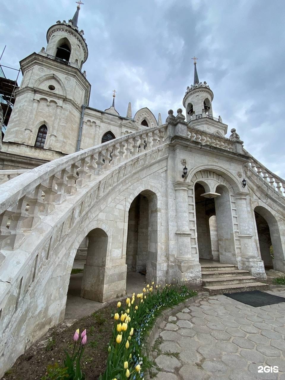 усадьба быково в мае. дворец в быково в московской области. улица советская в быково. усадьба быково московская область. усадьба быково.