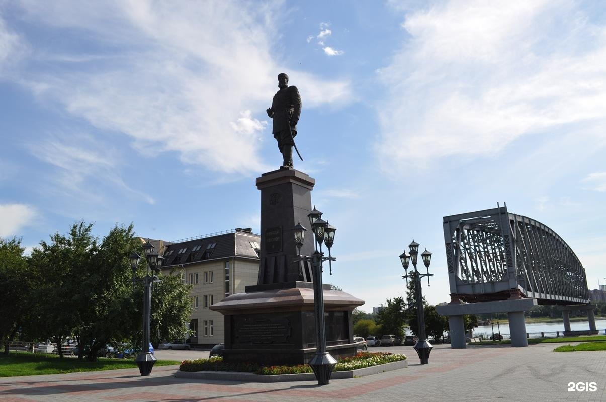 Памятники в новосибирске. Александр 3 памятник в Новосибирске. Памятник императору Александру III Новосибирск. Памятник на набережной в Новосибирске. Памятник Александру 3 в Новосибирске и Ленина.