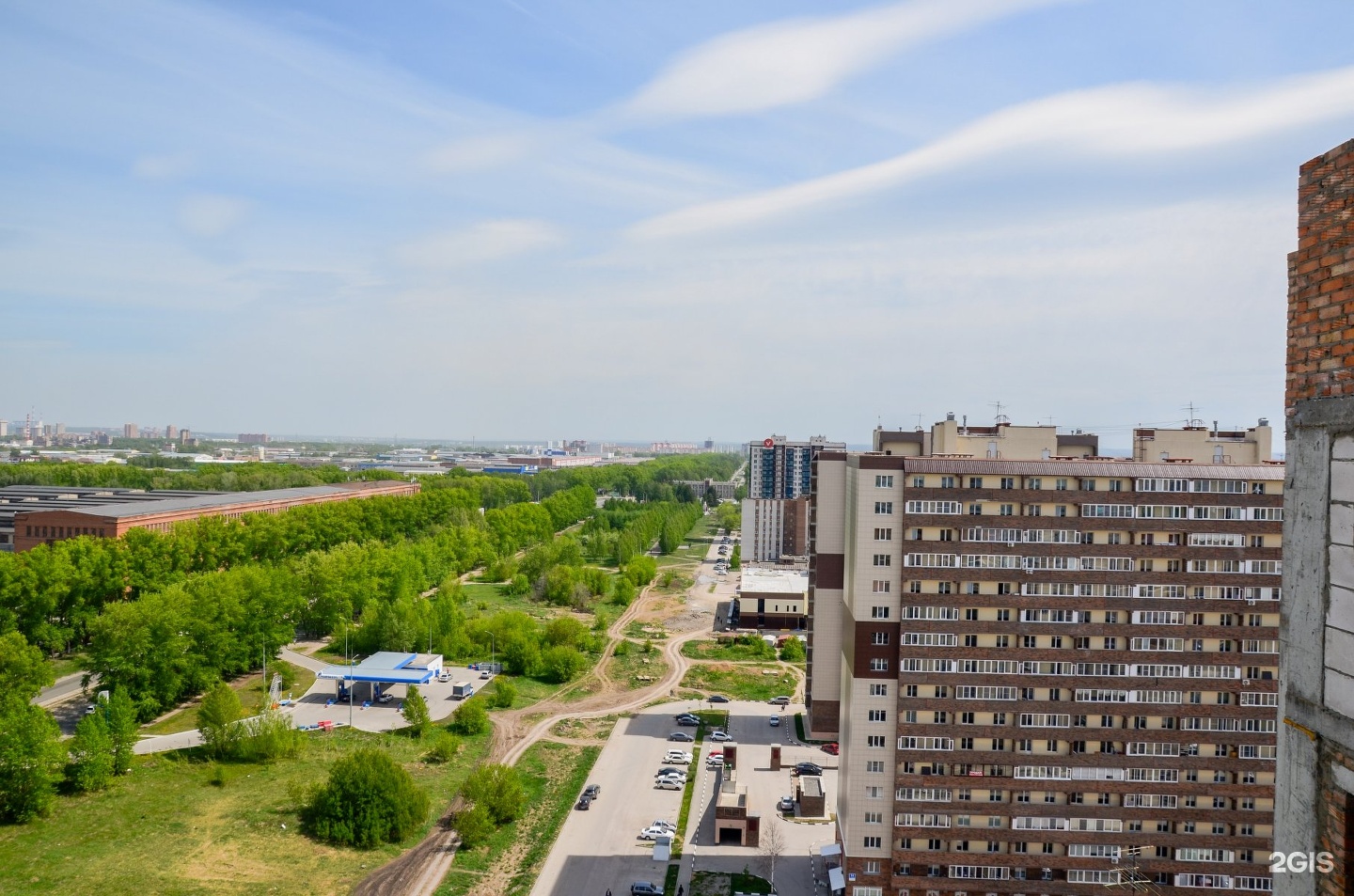 Улица виктора. Улица Петухова в Новосибирске. Новосибирск улица Петухова 12/4. ЖК Акатуйский Новосибирск. Аллея на Петухова Новосибирск.