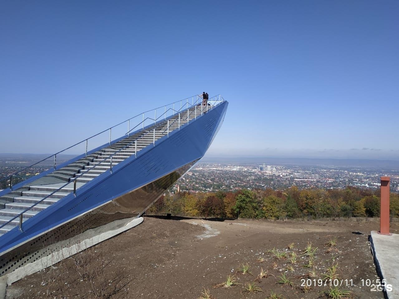 Лестница в небо в грозном фото