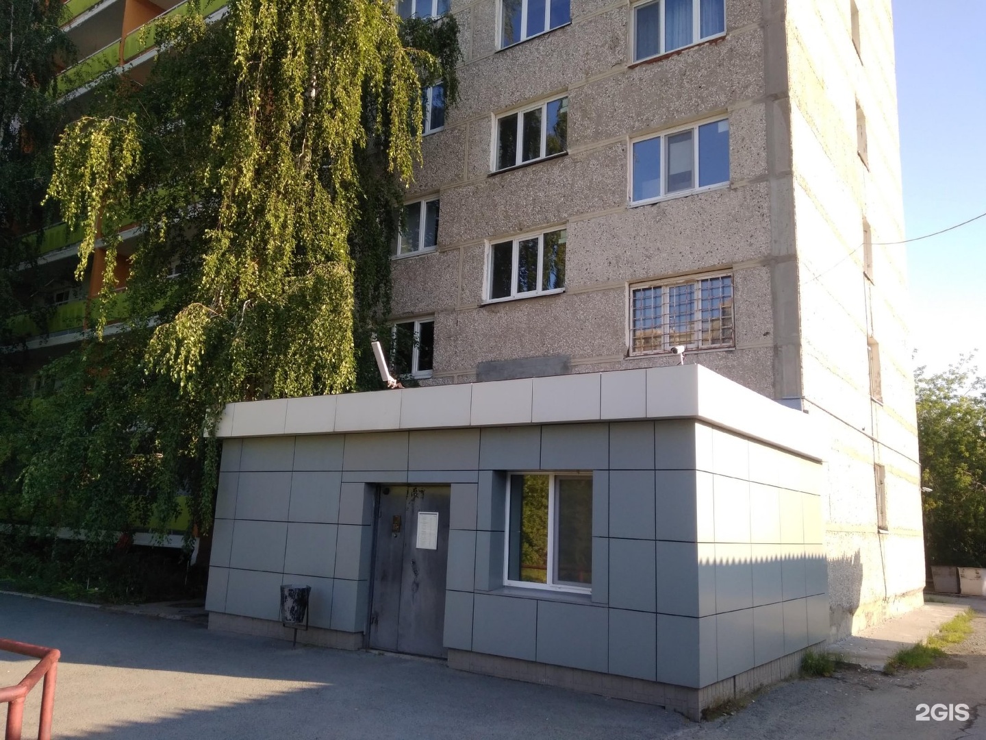 солнечные батареи. апрелевка комсомольская 3. артекстрой тюмень. солнечные батареи. 2 й солнечный.