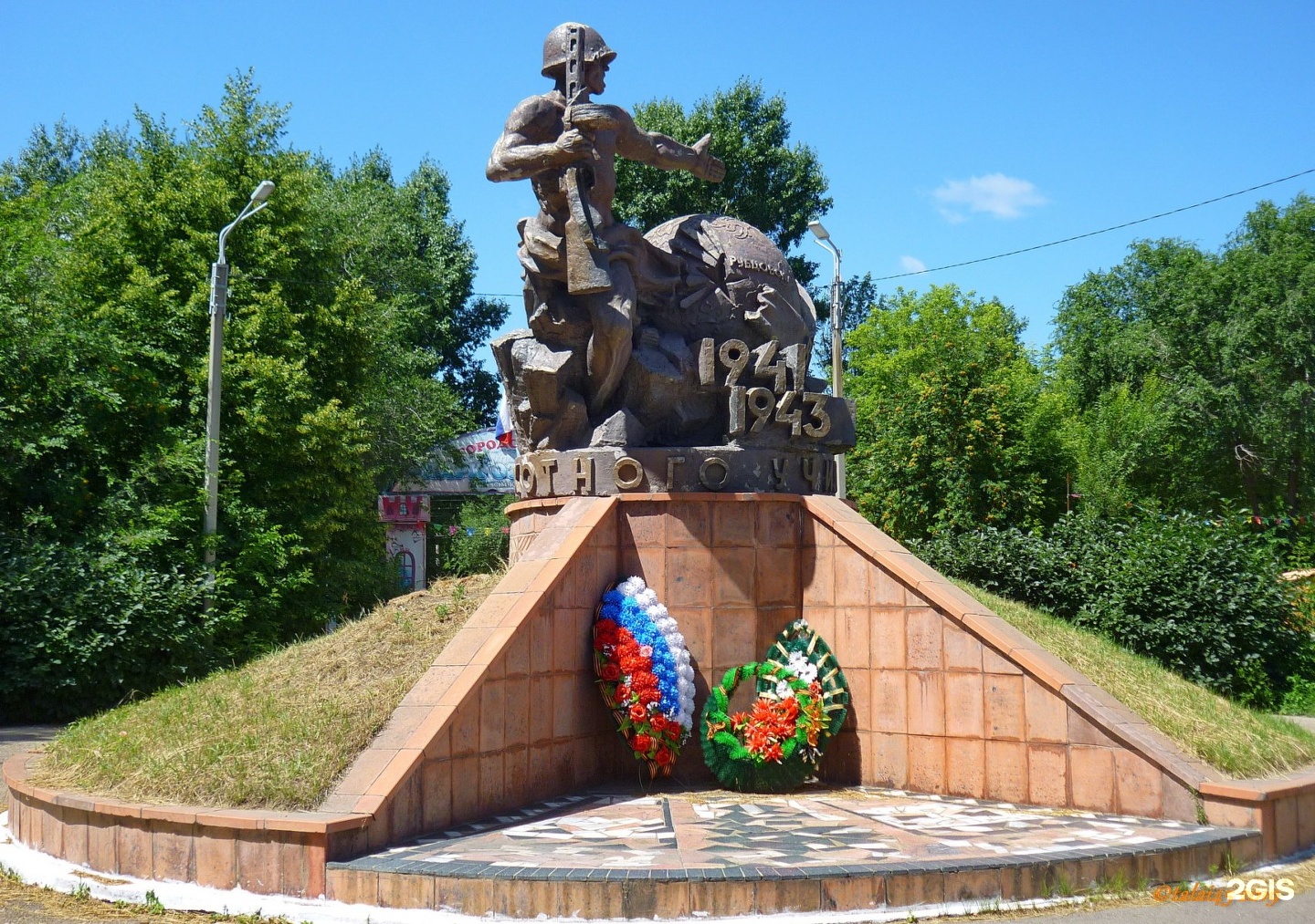 Памятник пехотному училищу Рубцовск