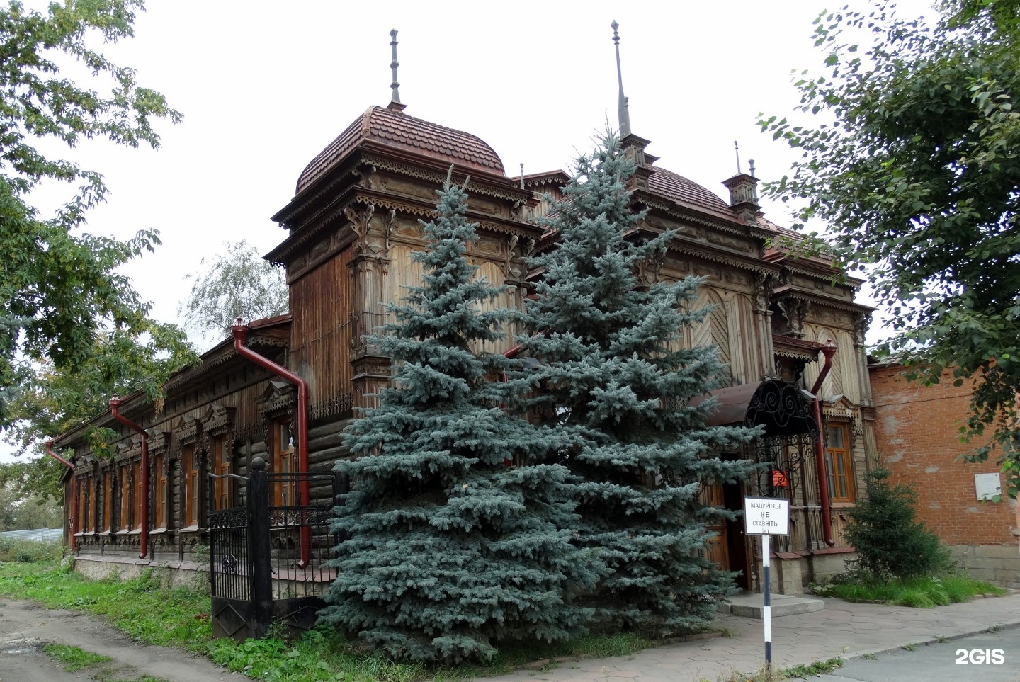 Челябинск 100. Особняк Юдиной Челябинск. Дом Прасковьи Юдиной, Красноармейская, 100. Особняк Юдиной (Красноармейская, 100 Челябинск. Особняк Юдиной Челябинск внутри.