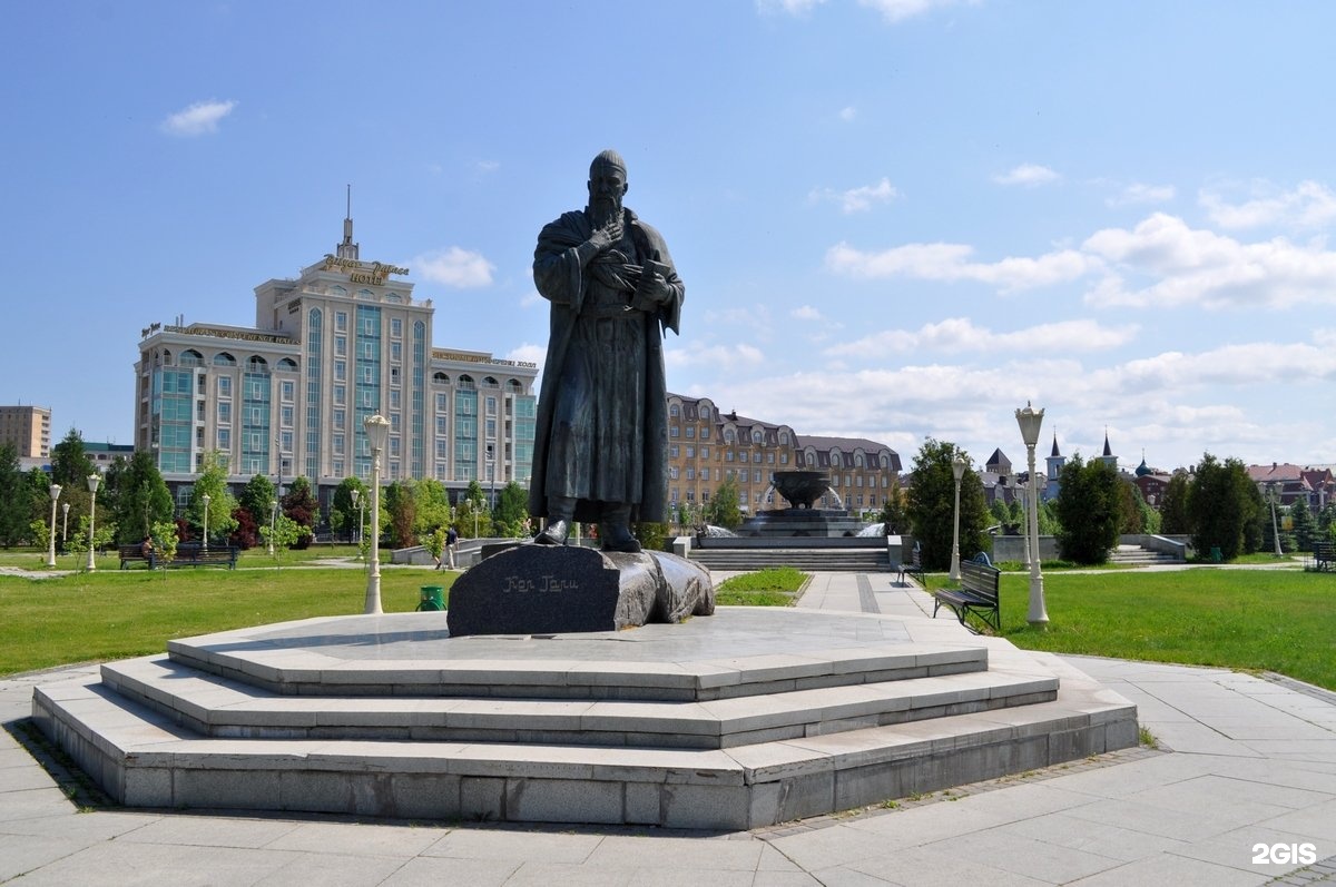 Памятник в казани в 2016. Памятник кул Гали в Казани. Памятник кул Гали Ульяновск. Кул Гали поэт. Кол Гали 1183-1236.