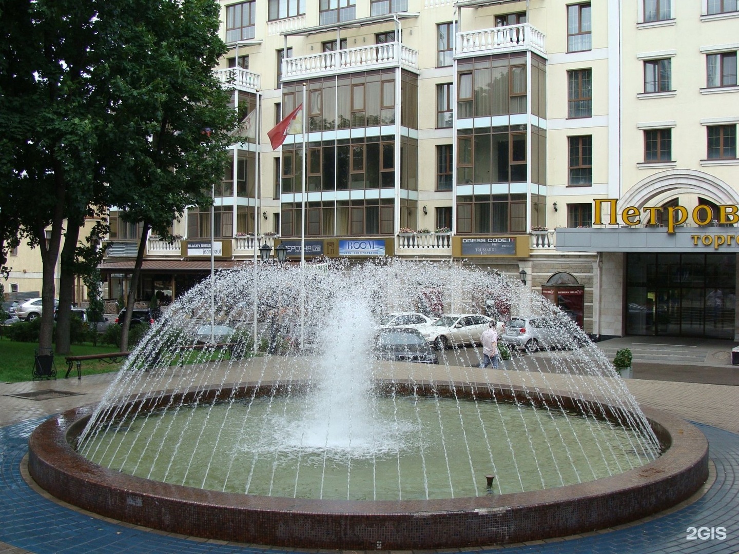 Петровский сквер фонтан