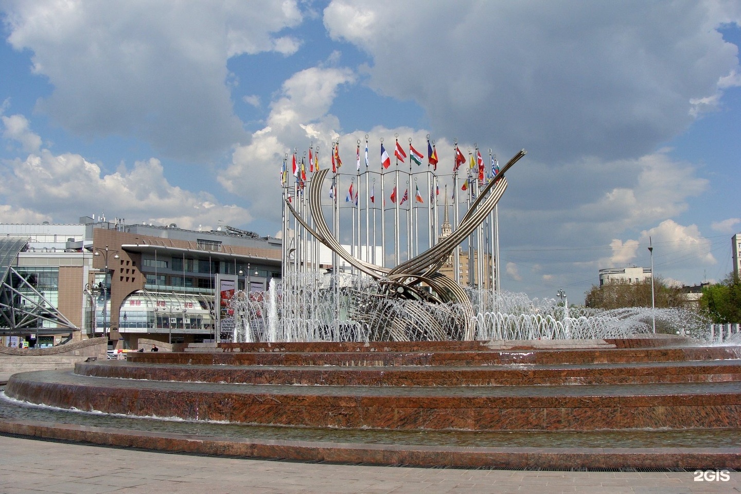 площадь европы в москве