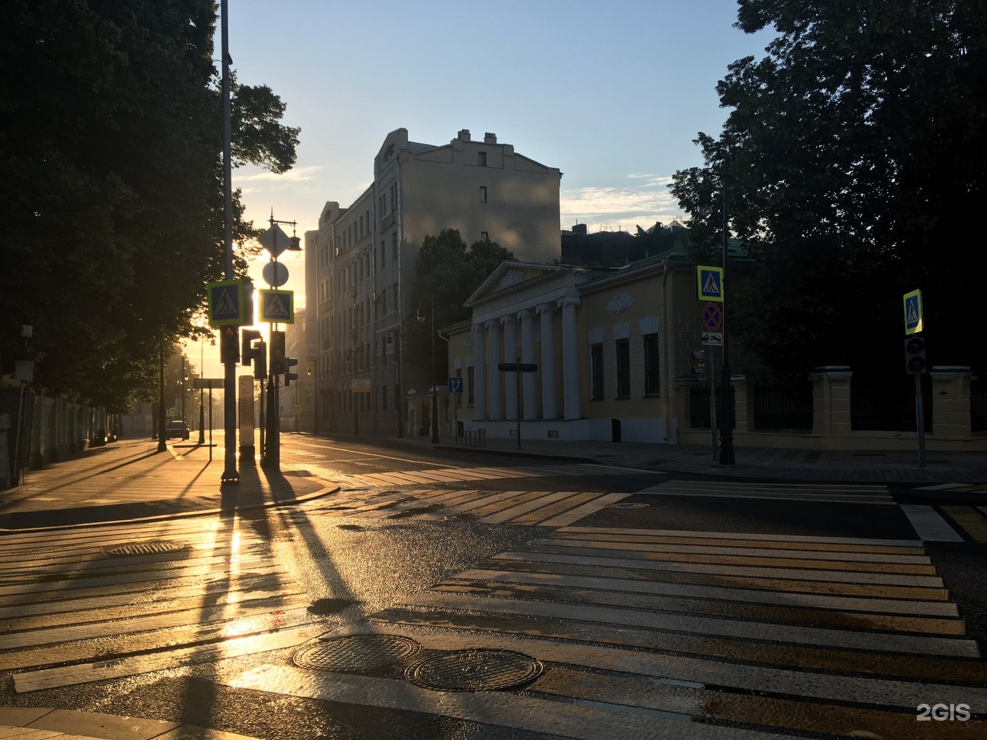 ул пречистенка москва