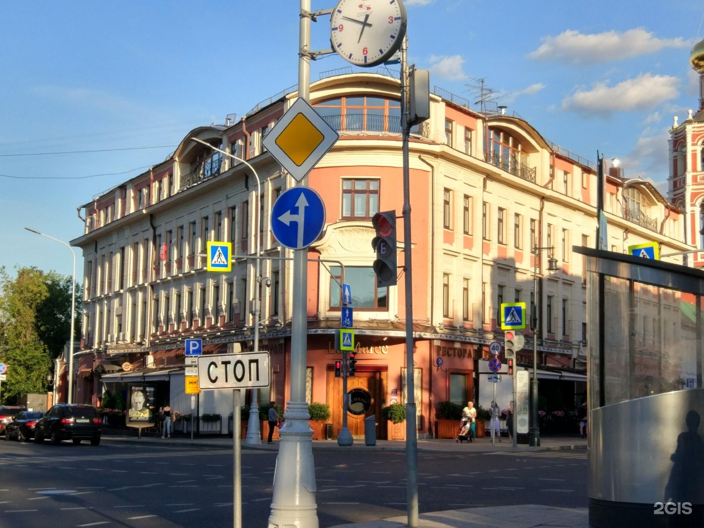 Петровка. Петровка 28/2. Петровский бульвар 28. Петровка 28 Москва. Ул. Петровка, 28/2, стр. 1.