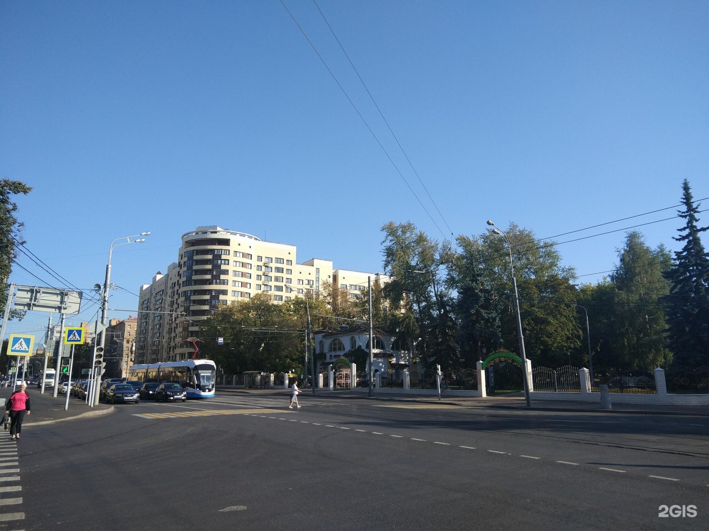 Красноказарменная улица в москве