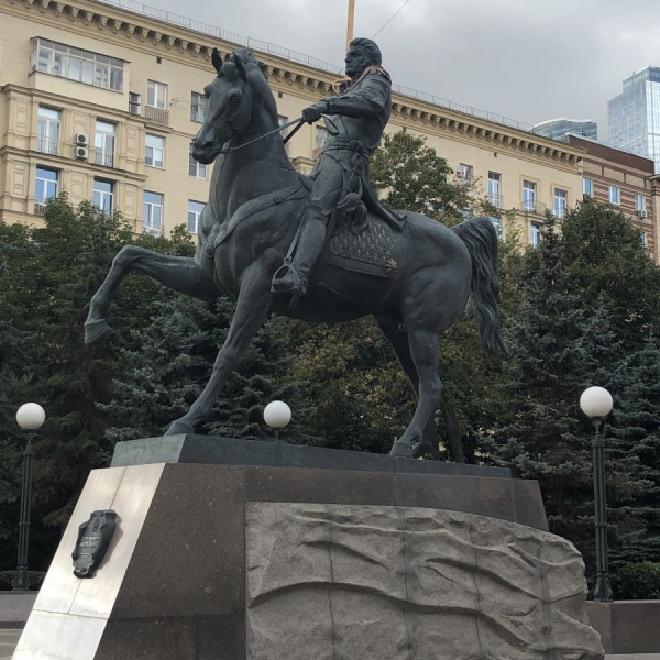 Памятник багратиону в москве