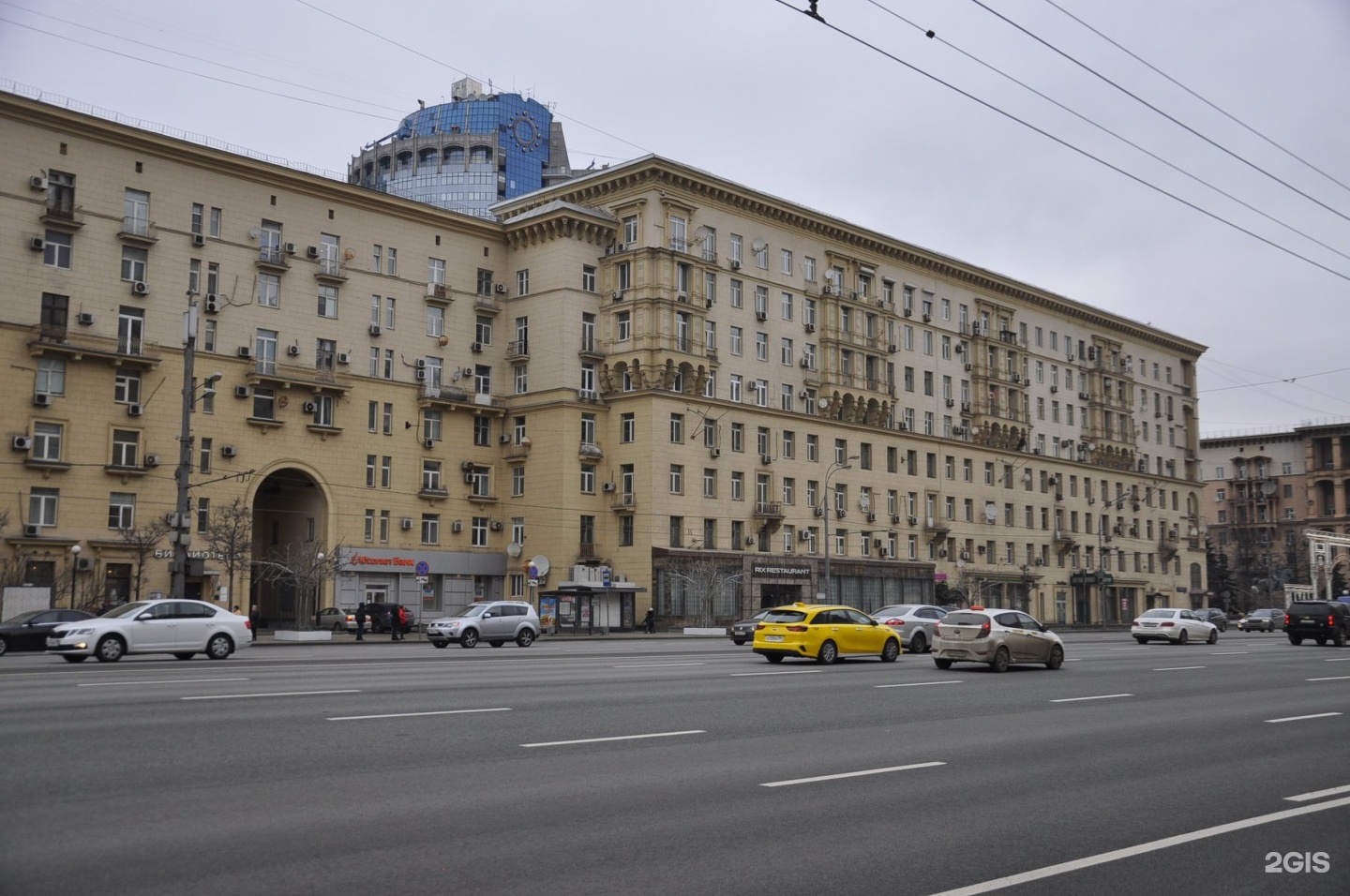 Г москва кутузовский пр. Кутузовский проспект 24. Дворы д 31 на Кутузовском проспекте. Кутузовский проспект дом 25. Набережная Тараса Шевченко 30.