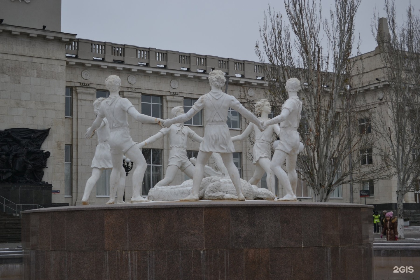 Волгоград вокзал фонтан
