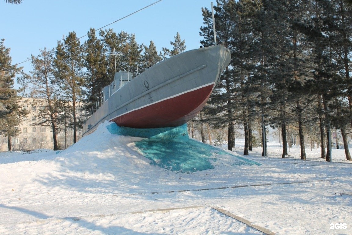 Памятник морякам амурцам хабаровск фото