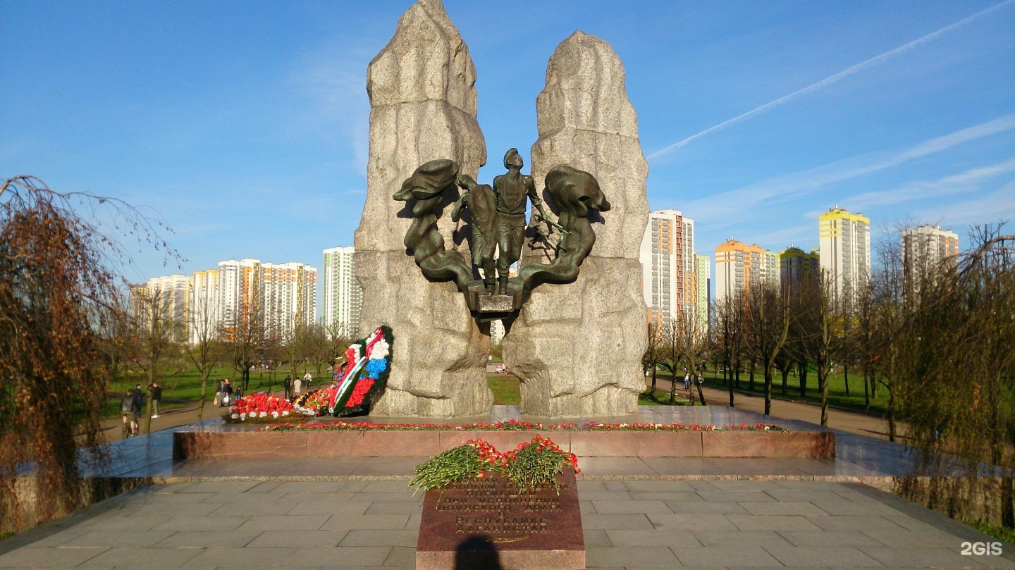 памятники воинам в москве