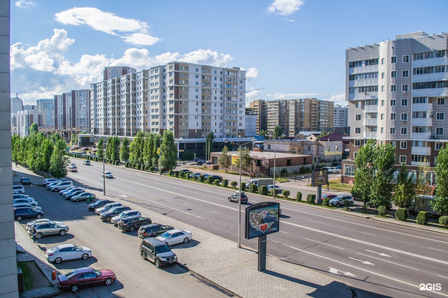 Астана проспект. Астана парк Момышулы. Астана парк Момышулы скульптуры. Бауыржан Момышұлы улица в Астане. Природа Казахстана Бауржан Момышулы деревня.