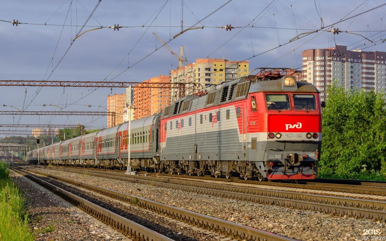 Москва курск. Курский Соловей поезд. Железная дорога Курск. ЧС-2 электровоз Курск. Курск вокзал поезд.