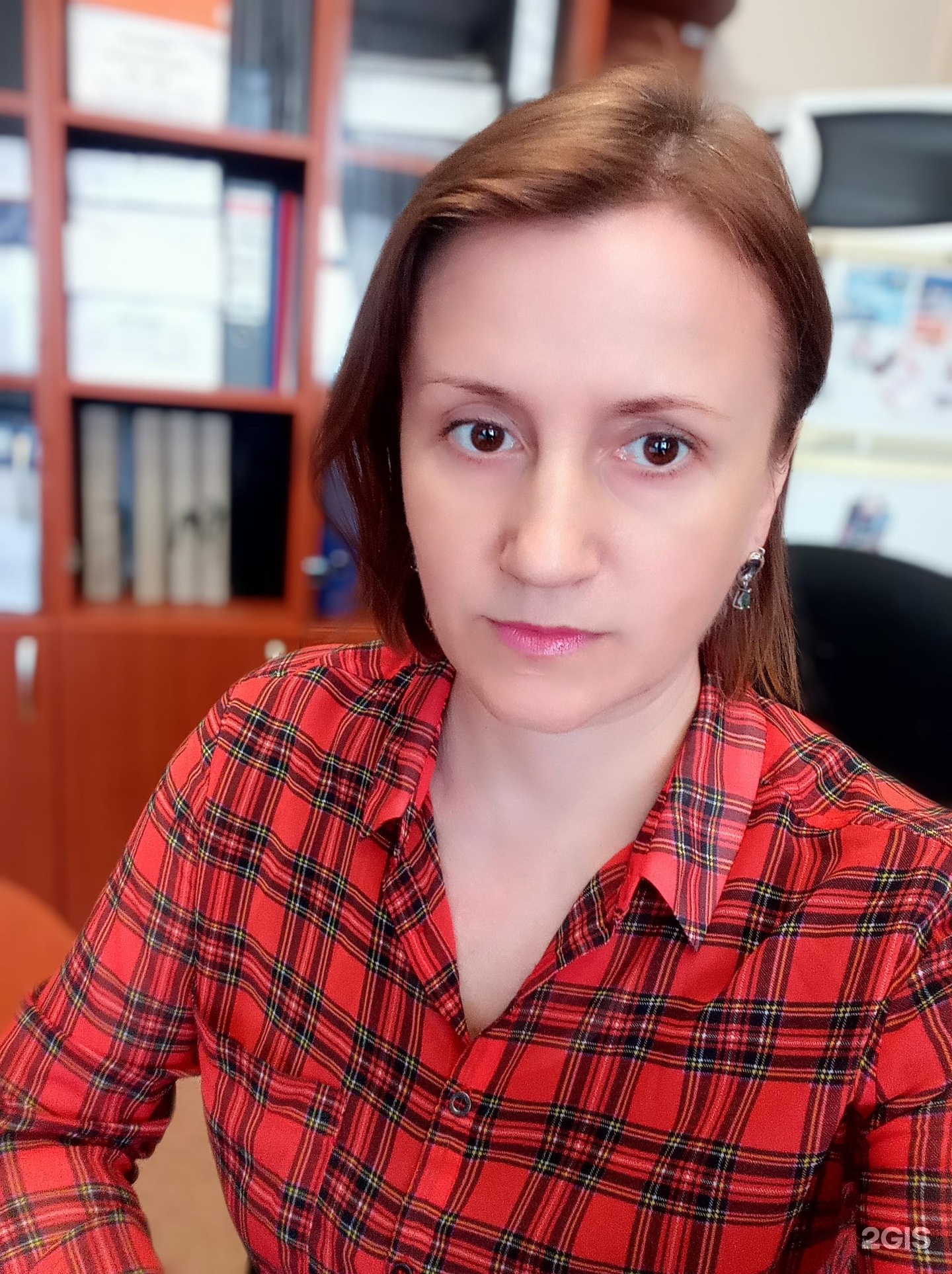 Onam ishga ketadi, dadam qizi bilan jinsiy aloqada boladi