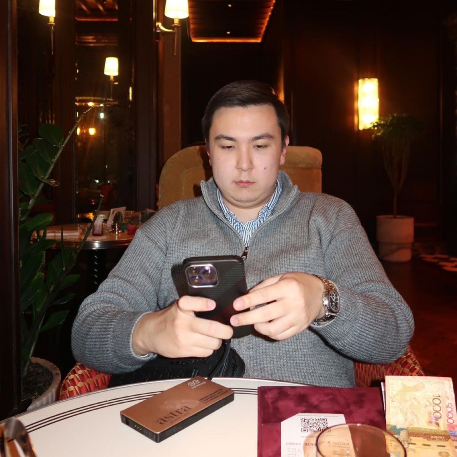 Желіде оргазмнан құрысулар бар