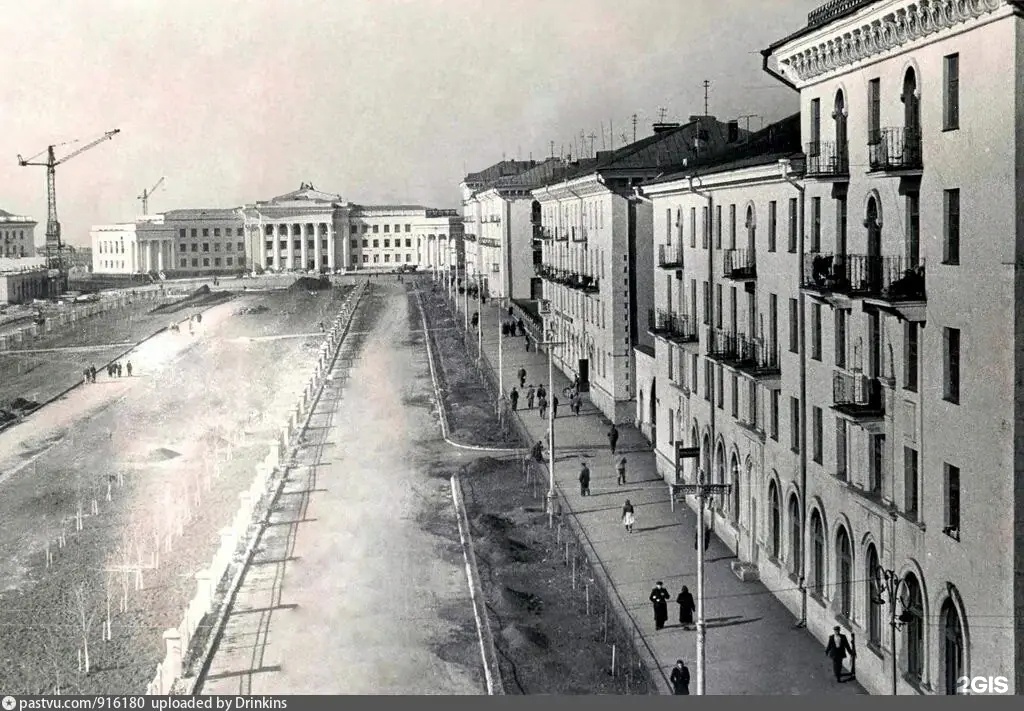 восьмиэтажка первомайская. сталинки черниковка уфа. черниковка дома. бараки уфа черниковка. улица кольцевая уфа.