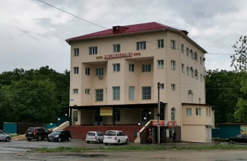 Большой Камень: Отель Адмирал