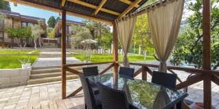 Новый Афон: Коттедж Eco Village