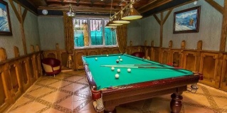 Красная Поляна: Отель Утомленные Солнцем