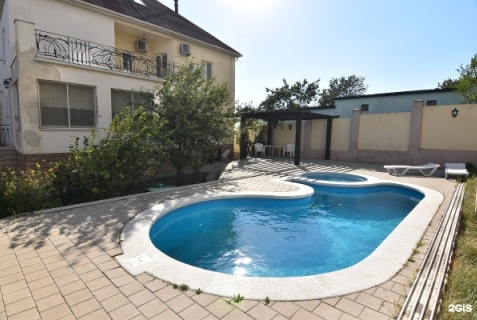 Геленджик: Гостевой дом ЭлеГрия