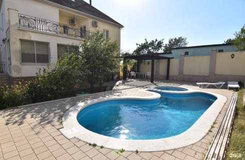 Геленджик: Гостевой дом ЭлеГрия