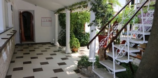 Дивноморское: Гостевой дом Марго