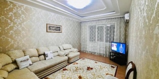 Алматы: Апартаменты Yesenov Hostel