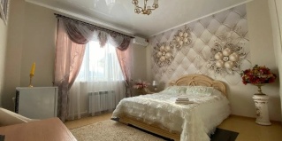 Ясный: Отель Аревик