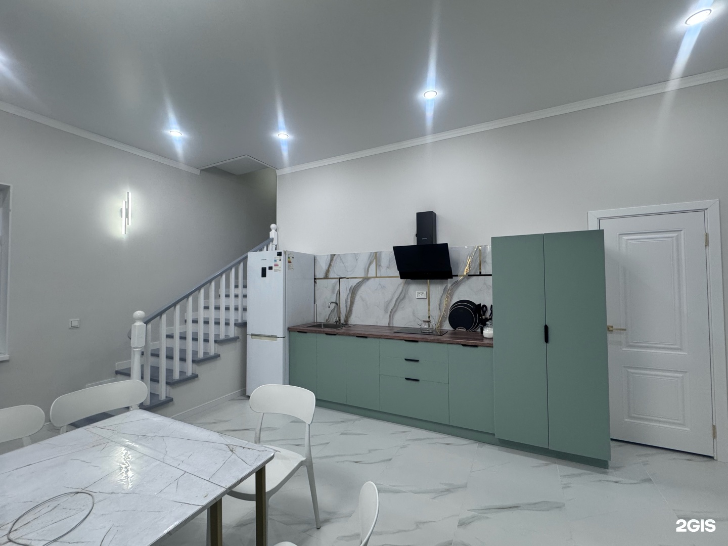 Caspian_breeze_aktau