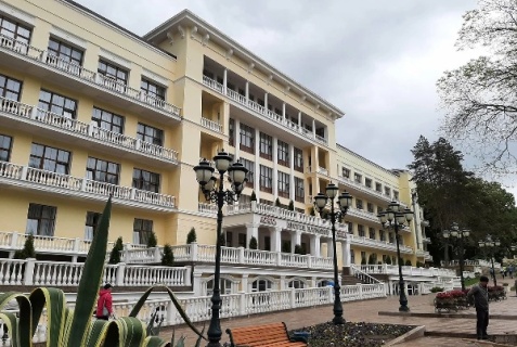 Кисловодск: Санаторий Дворец Нарзанов