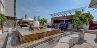 Dubai: Отель Media Rotana