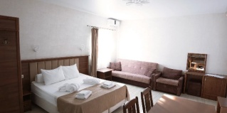 Эстосадок: Гостевой дом Айсберг Редэнс