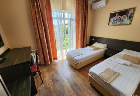 Гостевой дом Светлый в Дивноморском