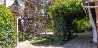 Должанская: Гостевой дом Уютный отдых