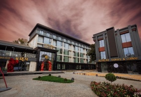 Отель Aurum Garden Hotel в Шымкенте