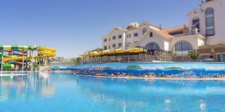 Актау: Отель Holiday Inn Aktau-Seaside