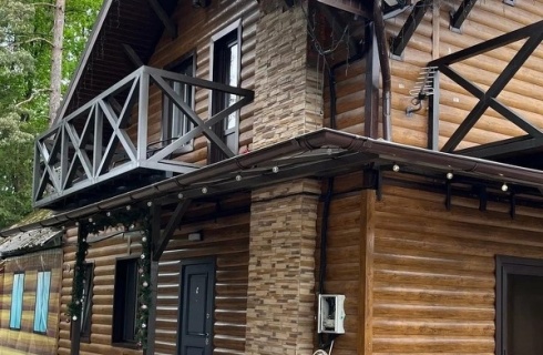 пос. Перевалка: Коттедж Forest Village