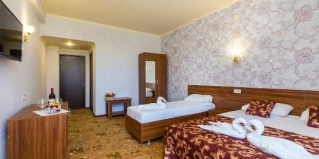 Гячрыпш: Отель Лазурь