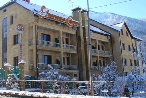 Красная Поляна: Отель Утомленные Солнцем